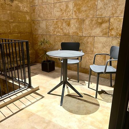 Numru 27 Expertly Restored Small House Of Character Cospicua Exterior photo