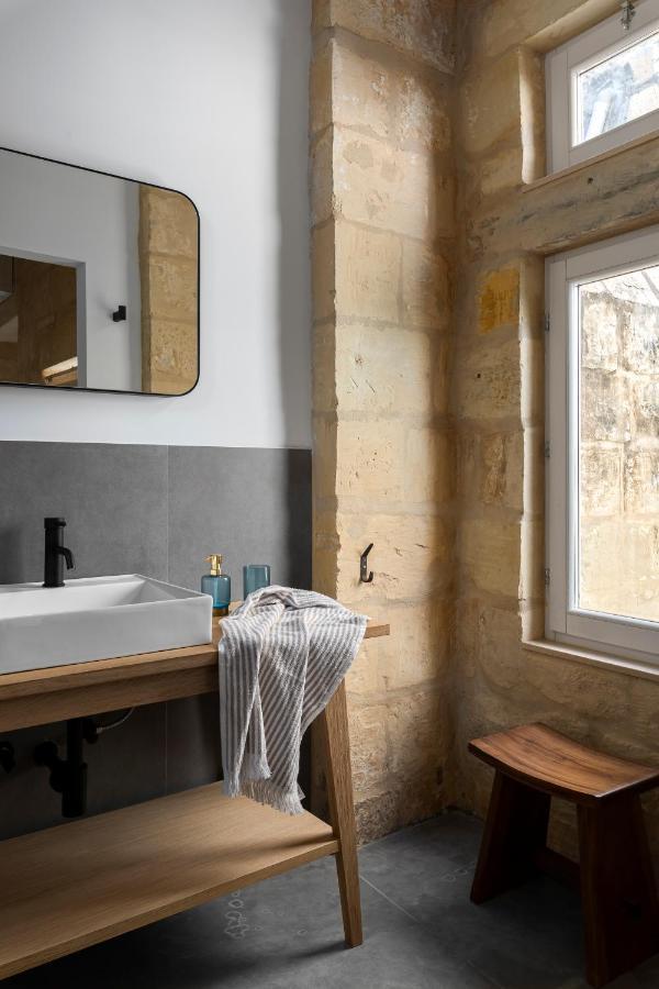Numru 27 Expertly Restored Small House Of Character Cospicua Exterior photo